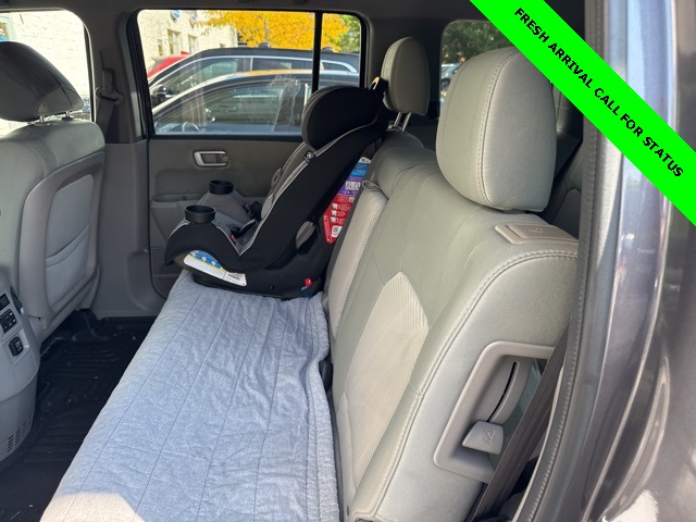 2015 Honda Pilot LX photo 9