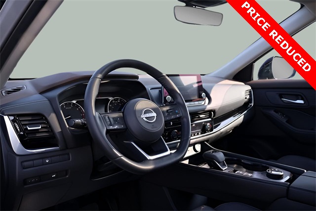 2022 Nissan Rogue SL photo 3