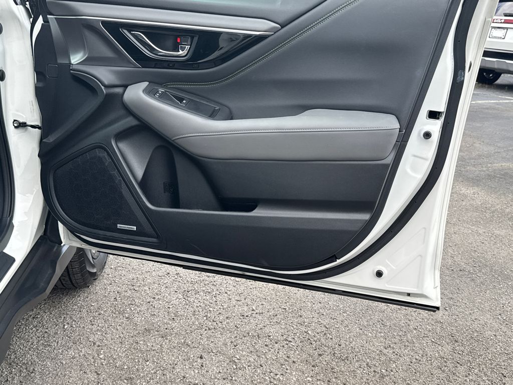 2024 Subaru Outback Onyx Edition photo 14