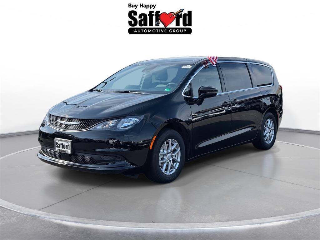 2026 Chrysler Voyager LX's photo