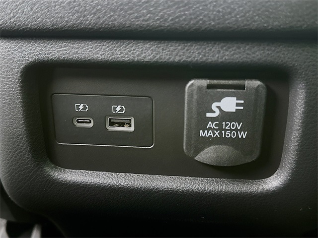 2025 Nissan Pathfinder Platinum photo 26