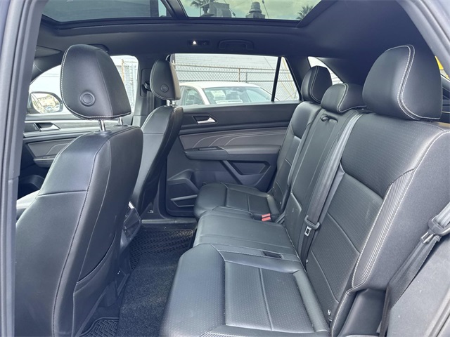 2021 Volkswagen Atlas Cross Sport V6 SE Technology photo 11