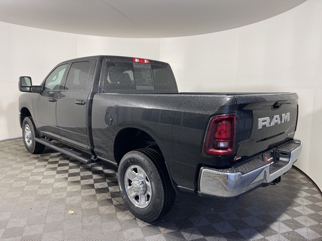 2025 Ram 2500 Tradesman photo 4