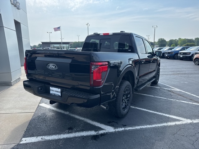 2025 Ford F-150 XLT photo 4