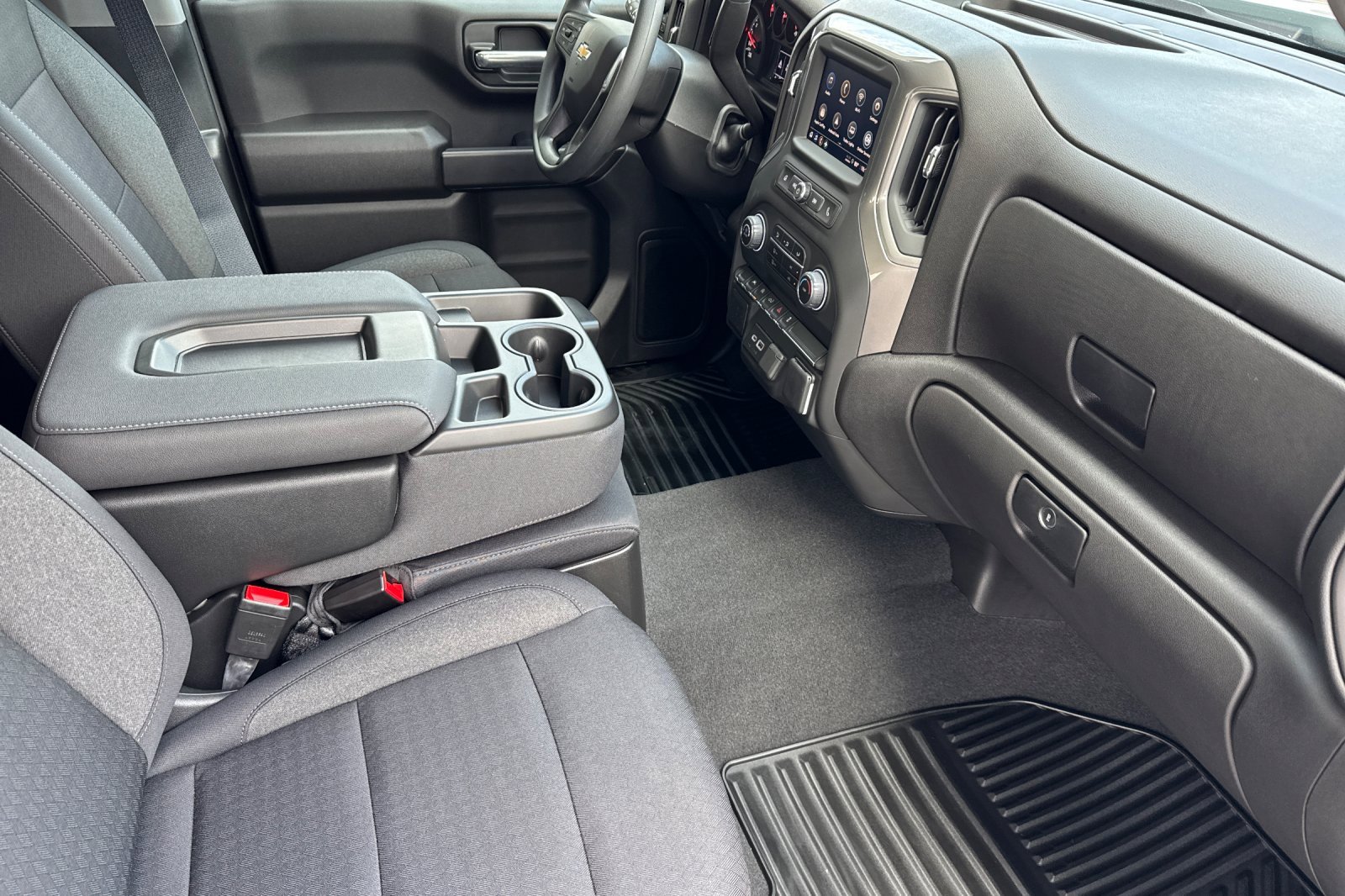 2025 Chevrolet Silverado Custom photo 14
