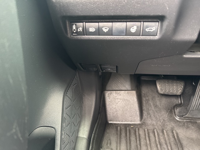 2019 Toyota RAV4 XLE photo 21