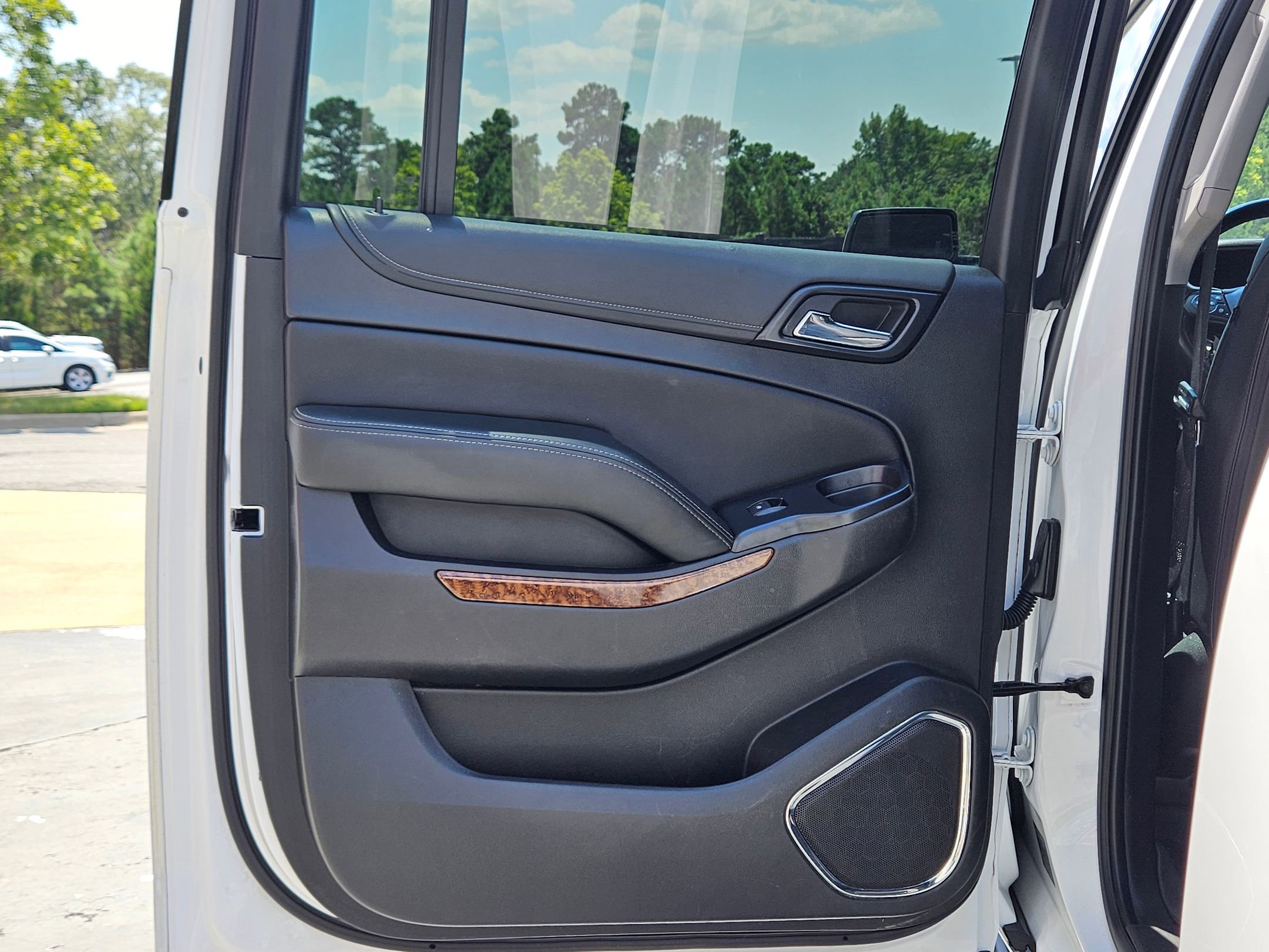 2020 Chevrolet Suburban Premier photo 22