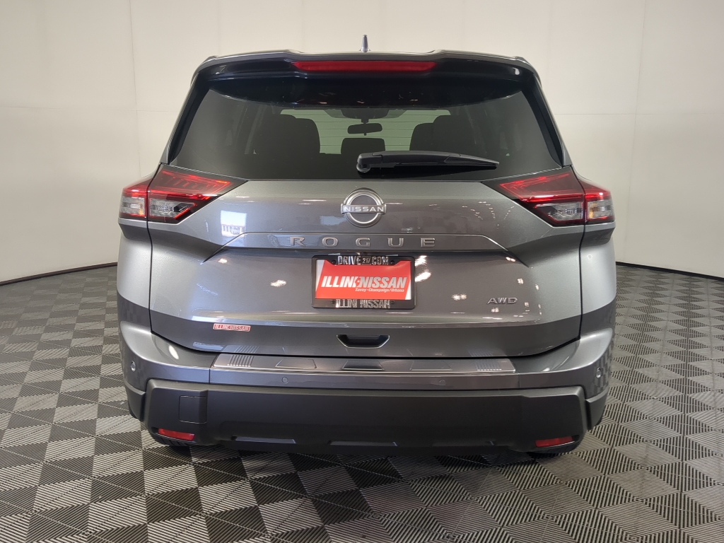 2026 Nissan Rogue SV photo 2