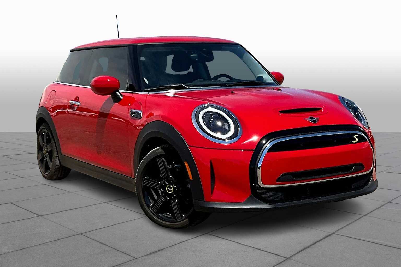 Used 2024 MINI Hardtop 2 Door SE with VIN WMW13DJ06R2V40467 for sale in Albuquerque, NM