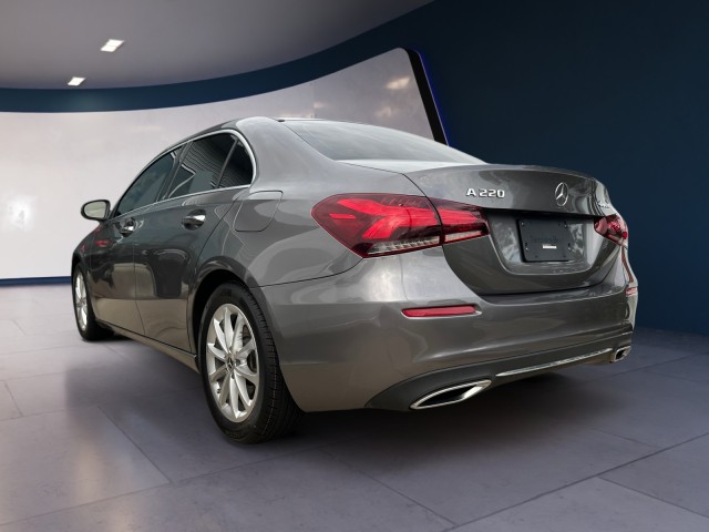 2021 Mercedes Benz A 220 4MATIC photo 3