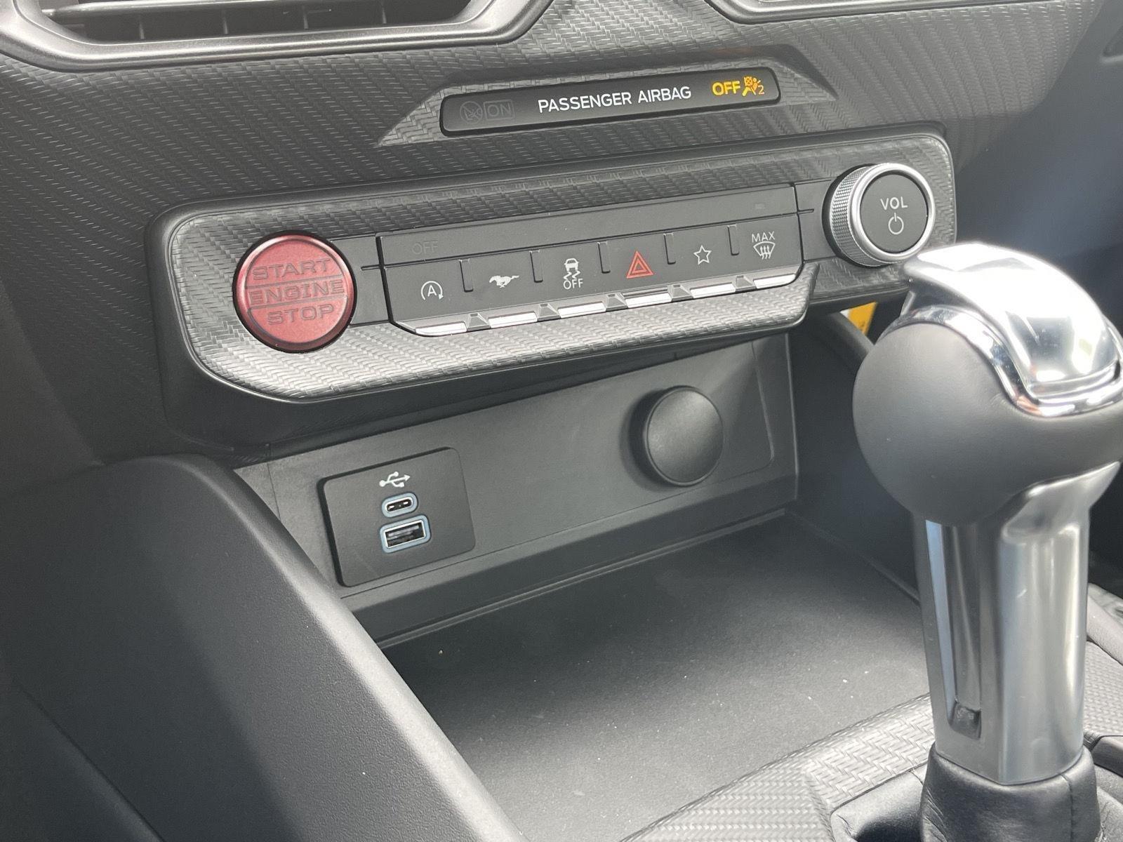 2025 Ford Mustang EcoBoost photo 22