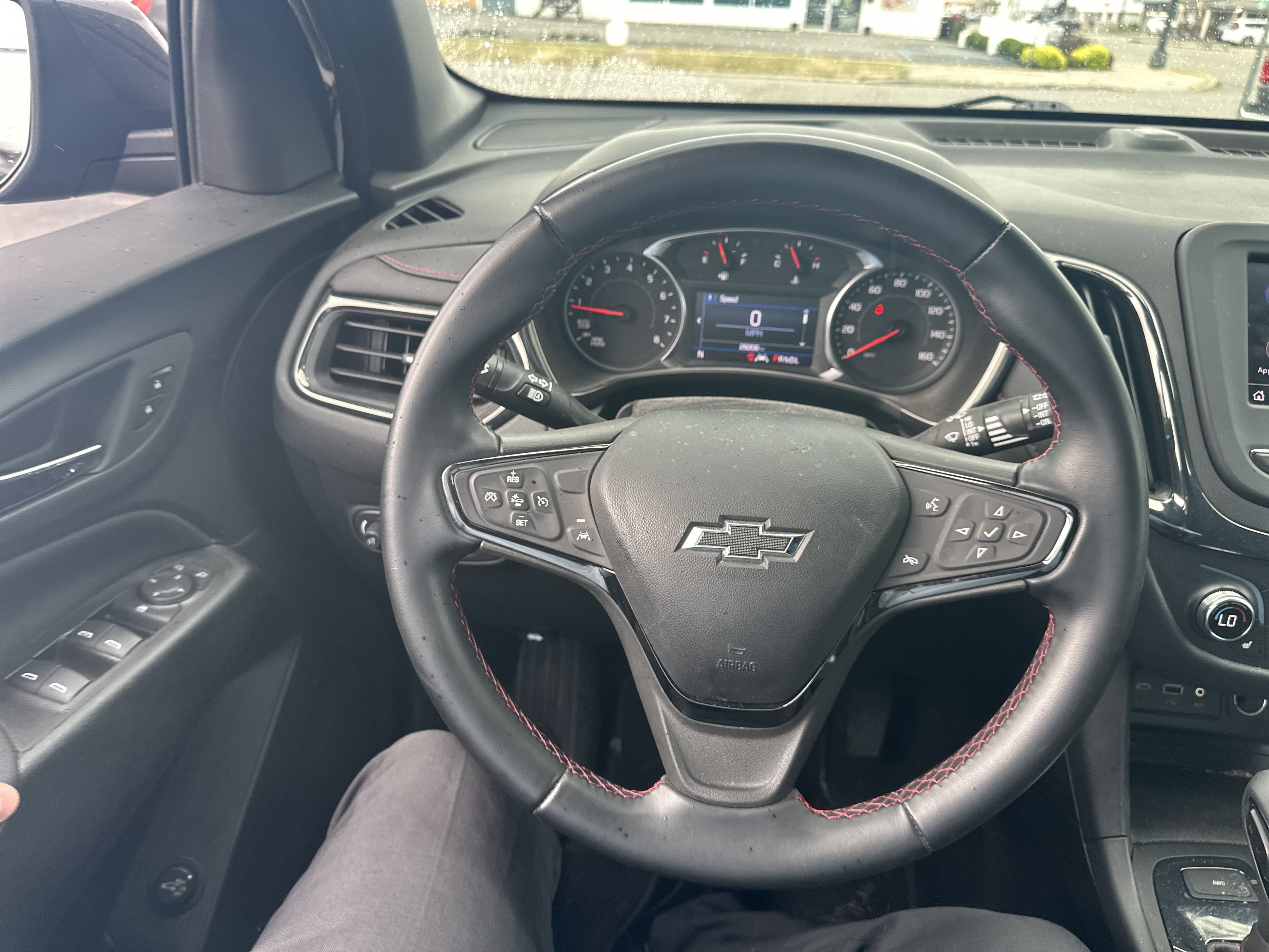 2023 Chevrolet Equinox RS photo 2