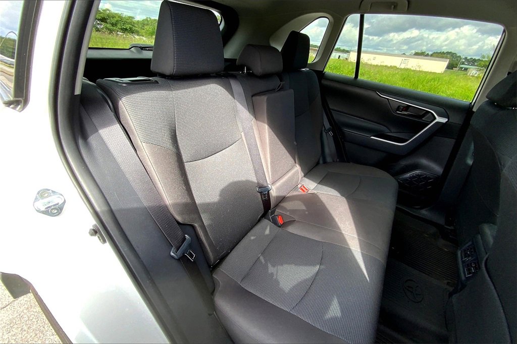 2025 Toyota RAV4 LE photo 25