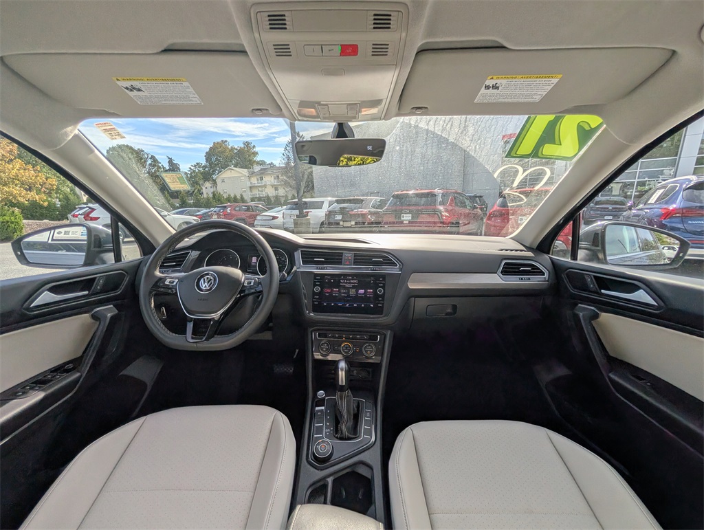2021 Volkswagen Tiguan SE photo 3