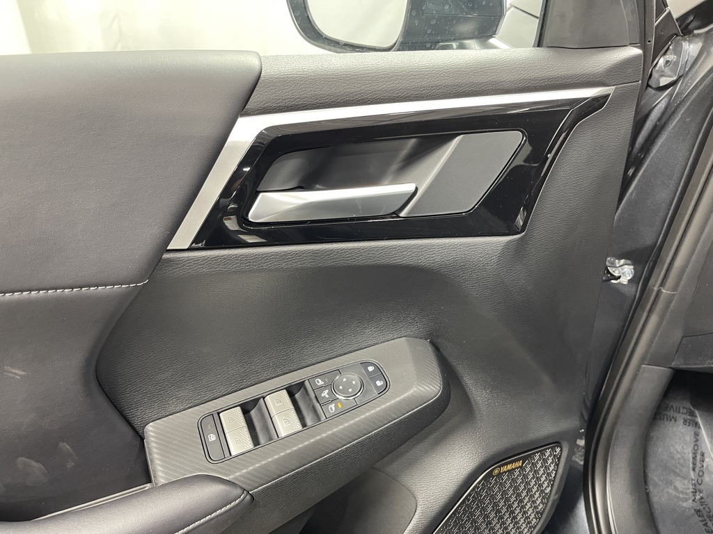 2025 Mitsubishi Outlander SE photo 19