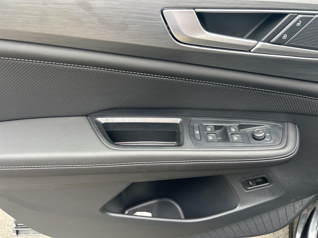 2025 Volkswagen Atlas Cross Sport SE Technology photo 8