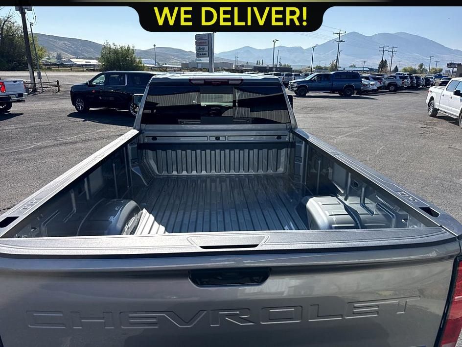 2026 Chevrolet Silverado 3500HD LTZ photo 5