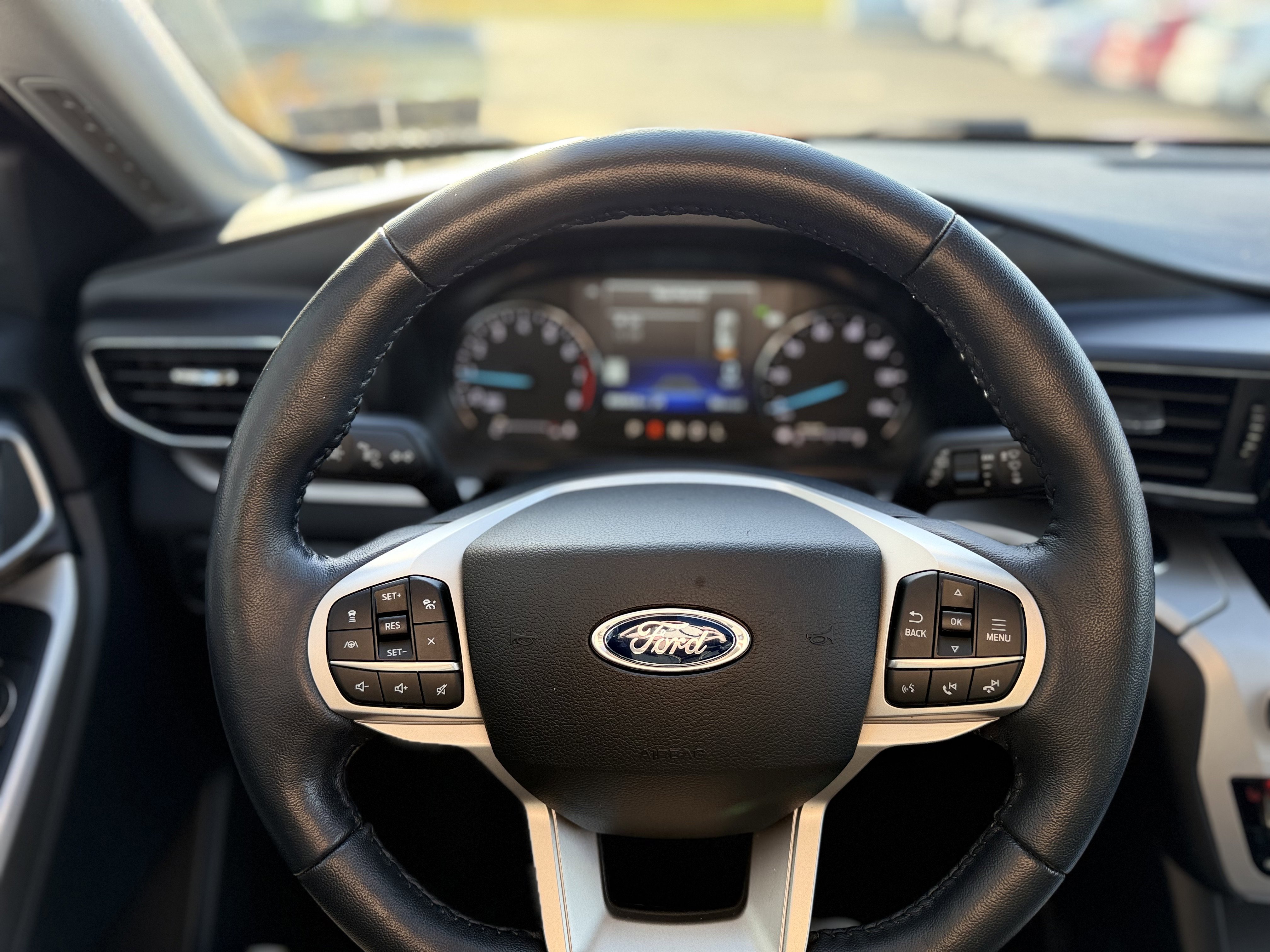 2021 Ford Explorer XLT photo 2