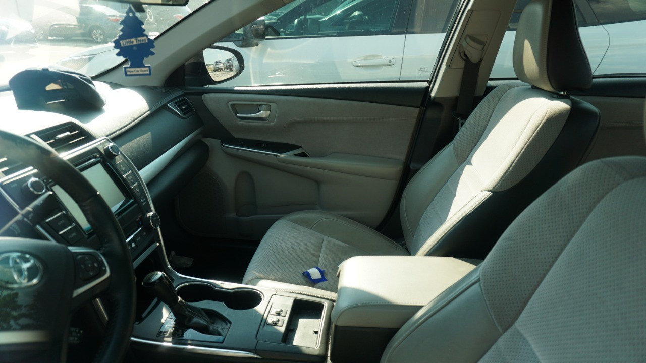 2017 Toyota Camry XLE XSE photo 5