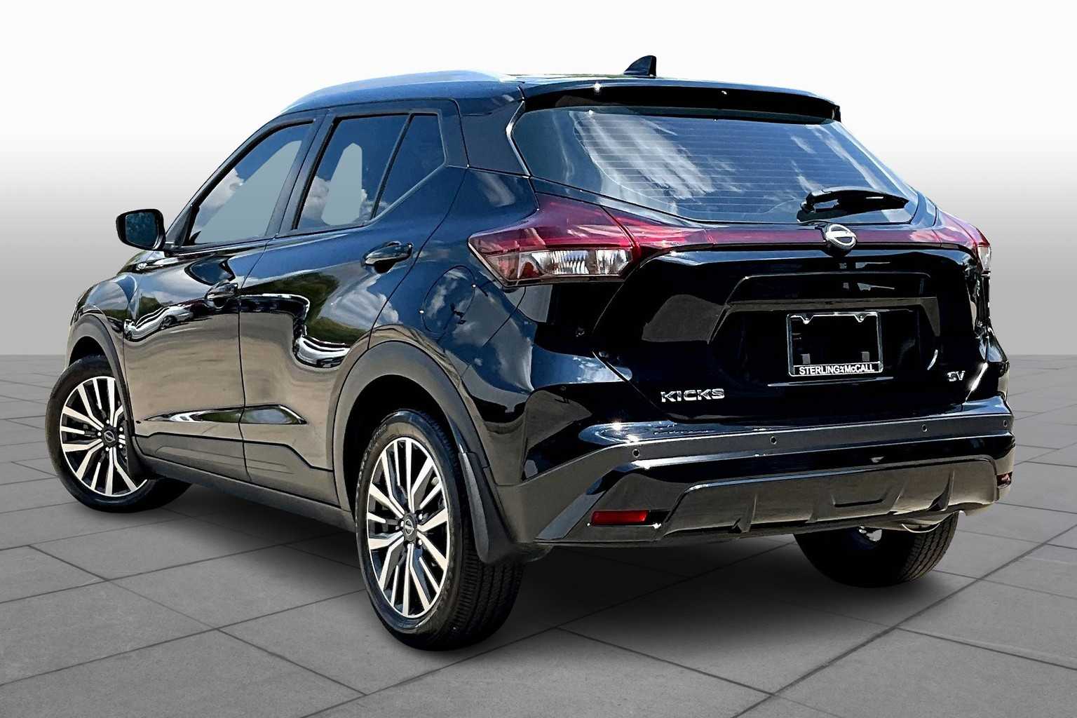 2024 Nissan Kicks SV photo 10