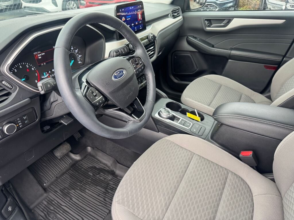 2022 Ford Escape SE photo 9