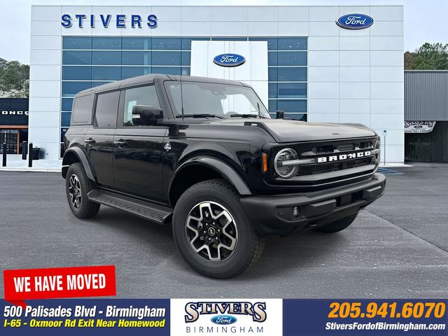2025 Ford Bronco 4-Door Outer Banks's photo