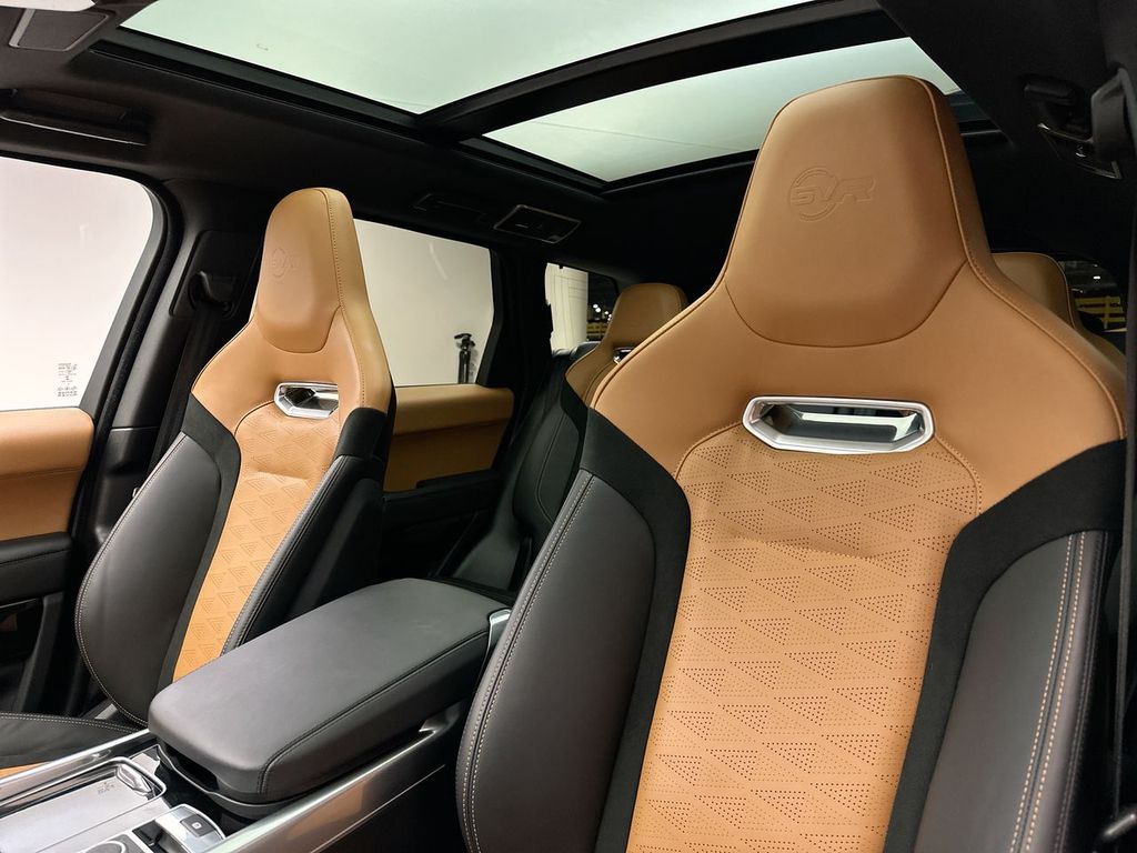 2022 Land Rover Range Rover Sport SVR photo 18