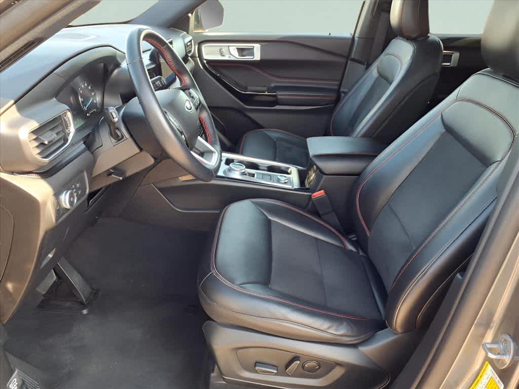 2022 Ford Explorer ST-Line photo 20