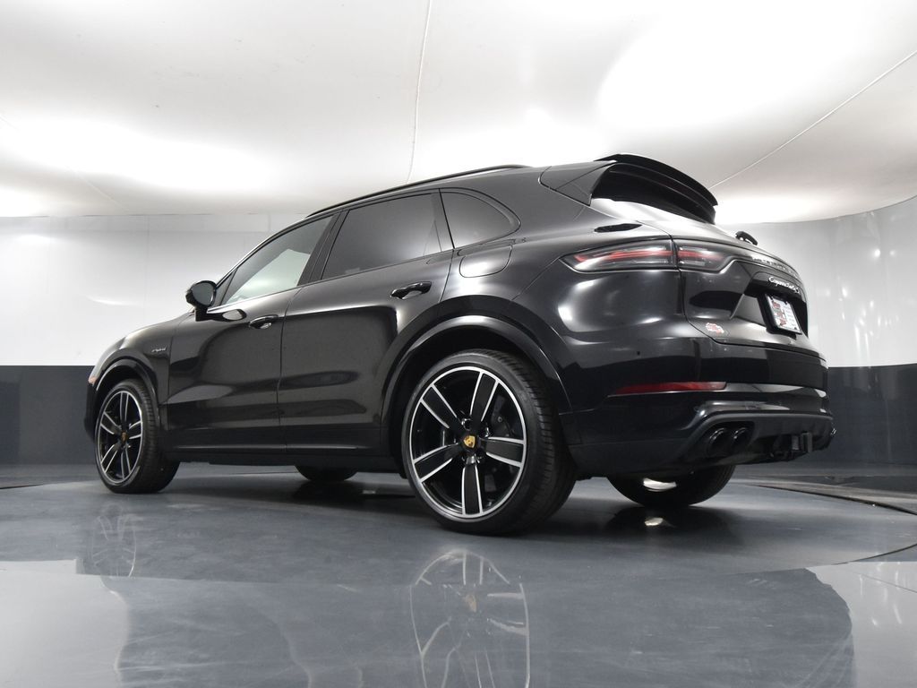 2022 Porsche Cayenne E-Hybrid Turbo S photo 44