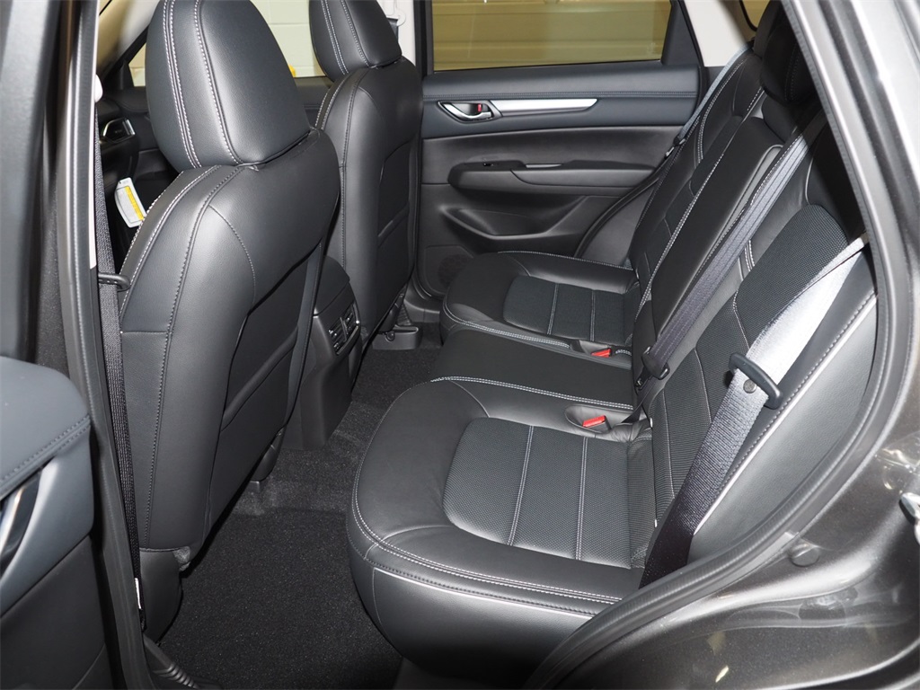 2025 Mazda CX-5 2.5 S Preferred photo 4