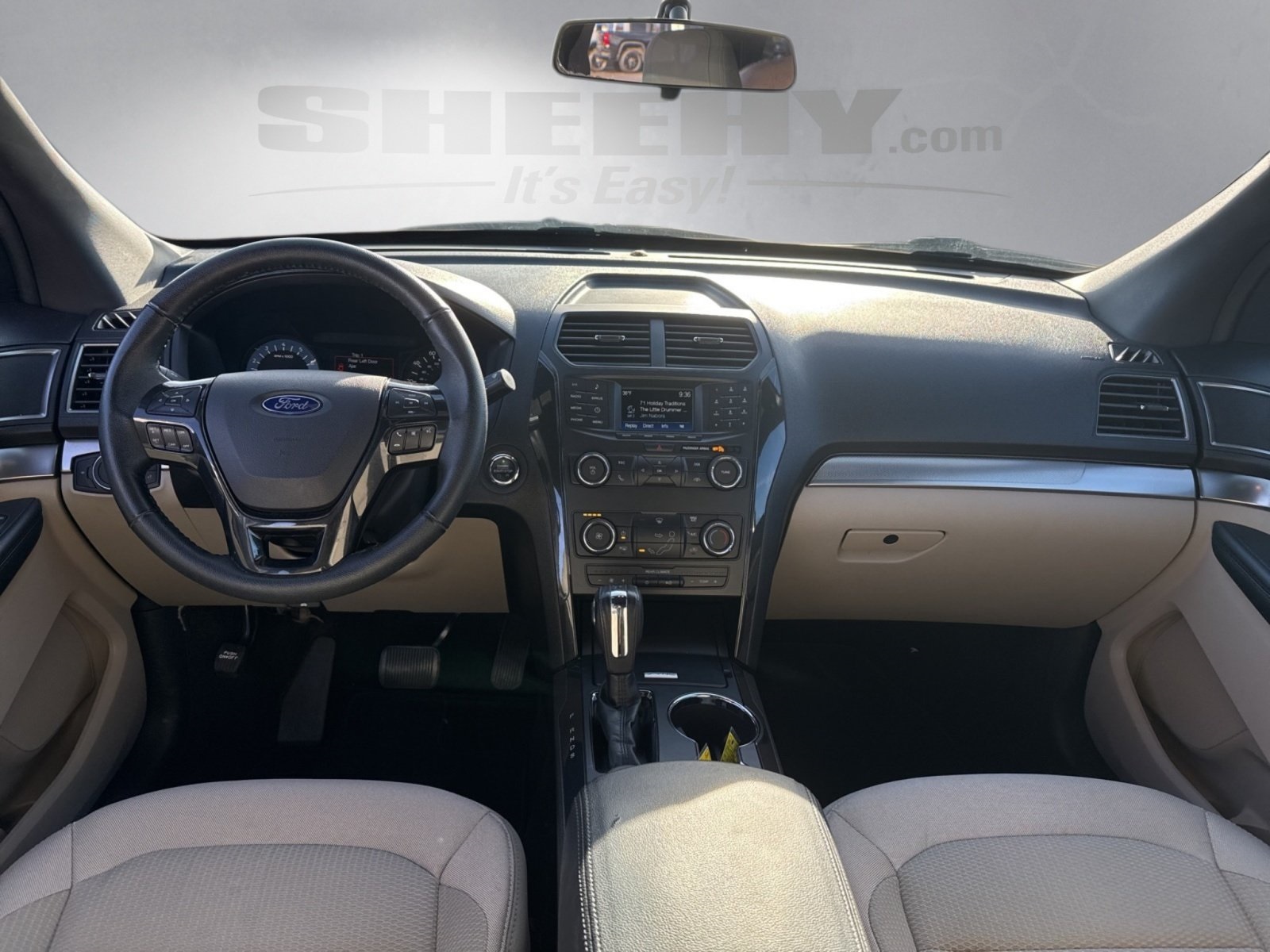 2018 Ford Explorer XLT photo 3