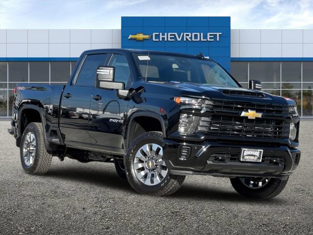 2026 Chevrolet Silverado 2500HD Custom photo 2