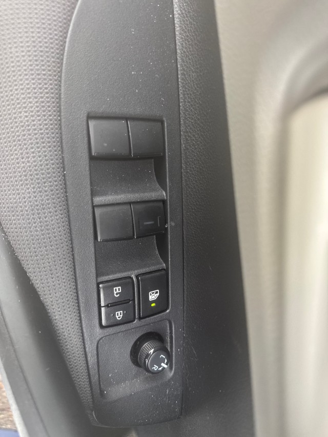 Used 2023  Toyota LE image 13