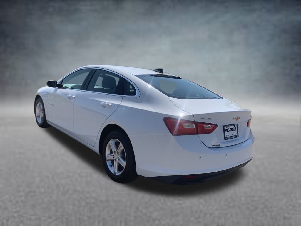 2024 Chevrolet Malibu LS photo 4