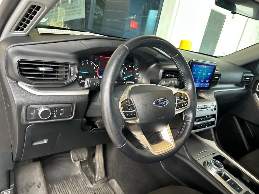 2020 Ford Explorer XLT photo 7