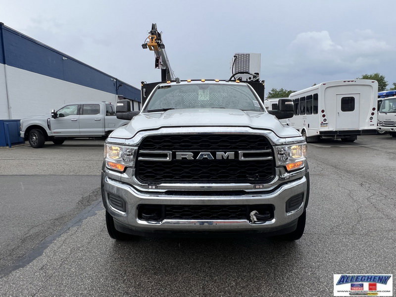 2024 Ram 5500 Tradesman photo 3