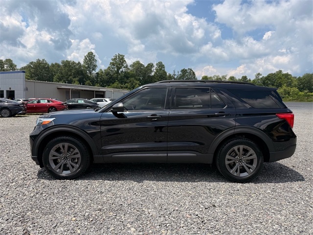 2021 Ford Explorer XLT photo 3