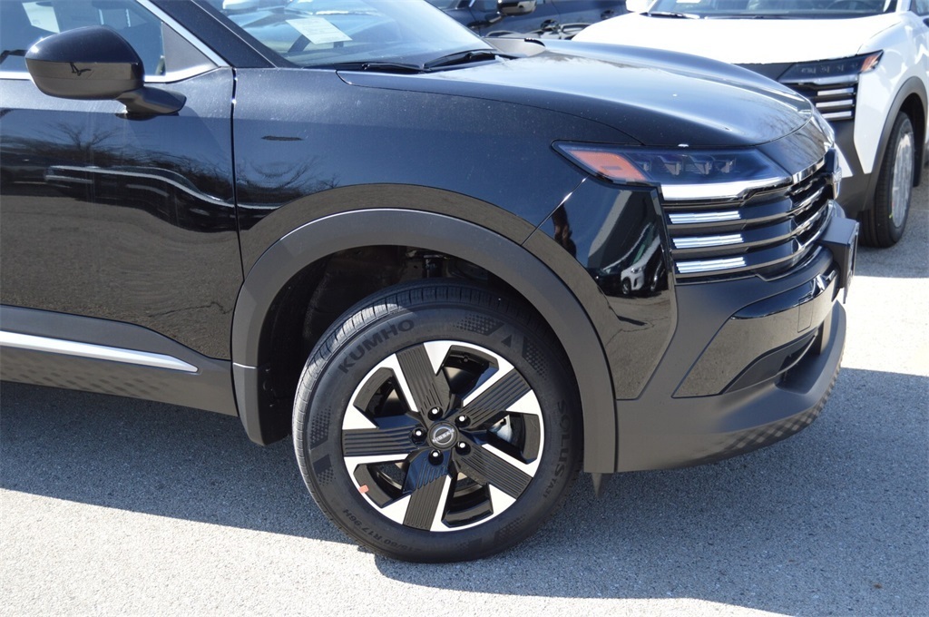 2025 Nissan Kicks SV photo 4