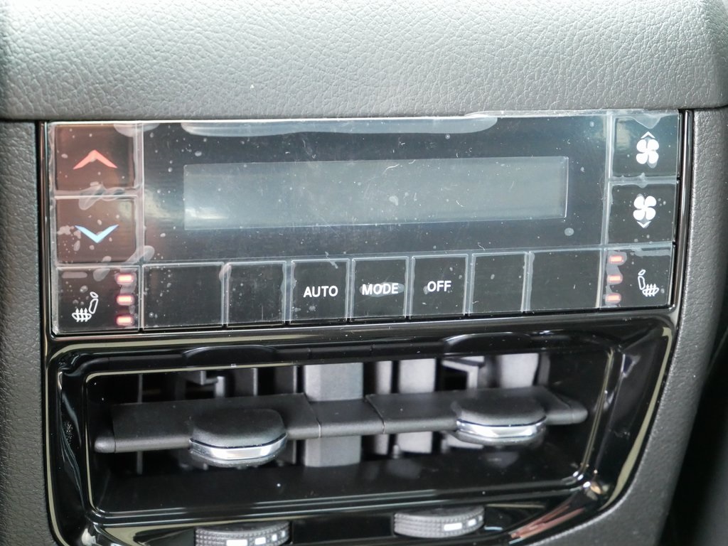 2025 Jeep Grand Cherokee Limited photo 9