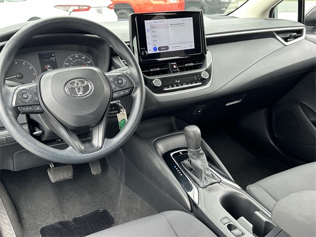 2023 Toyota Corolla LE photo 2