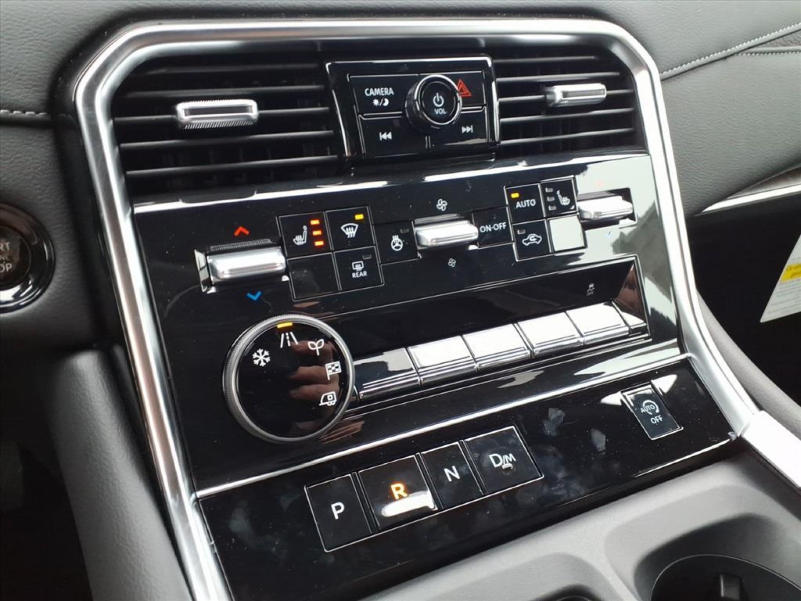 2026 Nissan Armada SL Black at Robbins Nissan