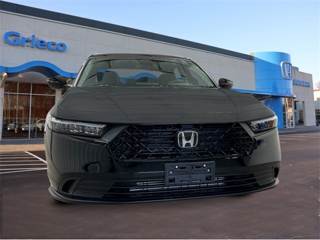 2025 Honda Accord LX photo 8
