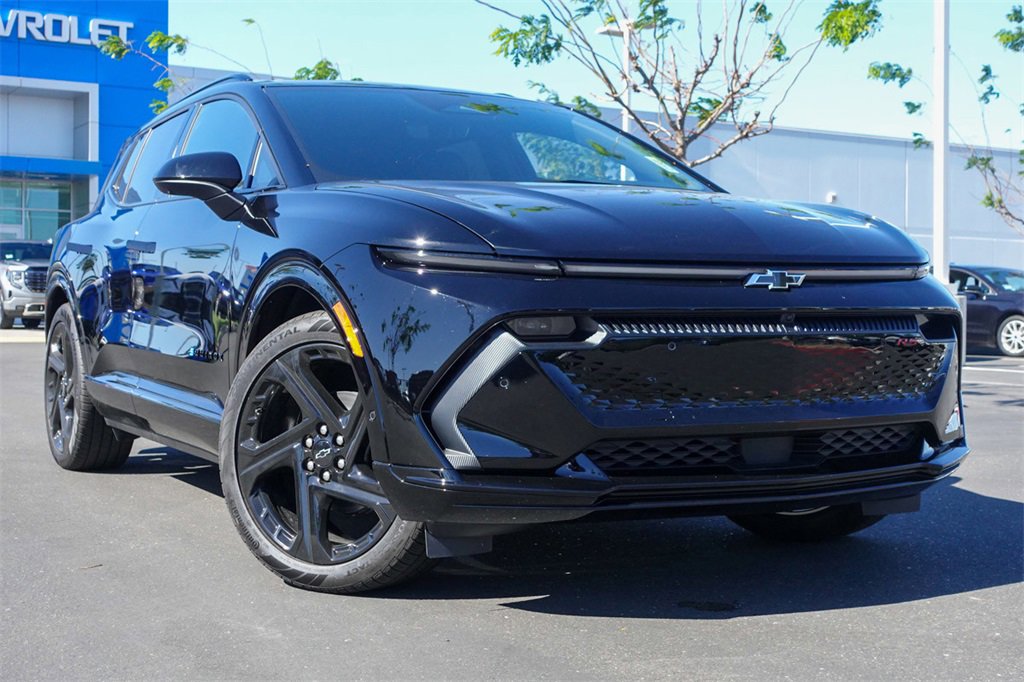 2025 Chevrolet Equinox EV RS's photo