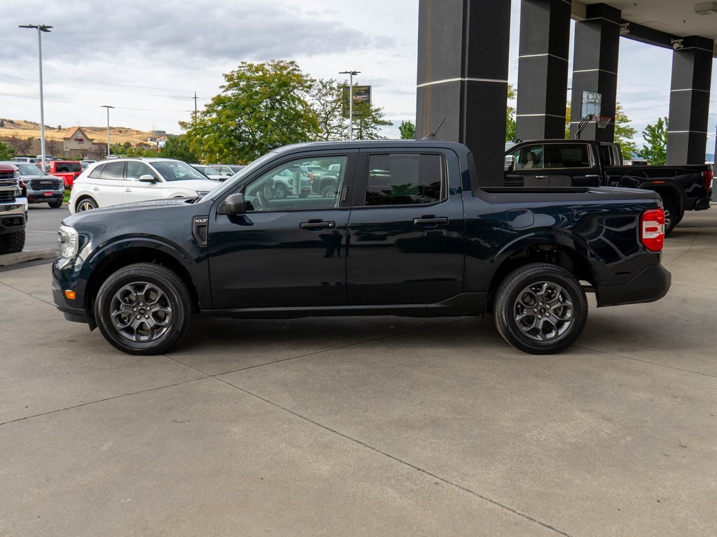 2022 Ford Maverick XLT photo 2