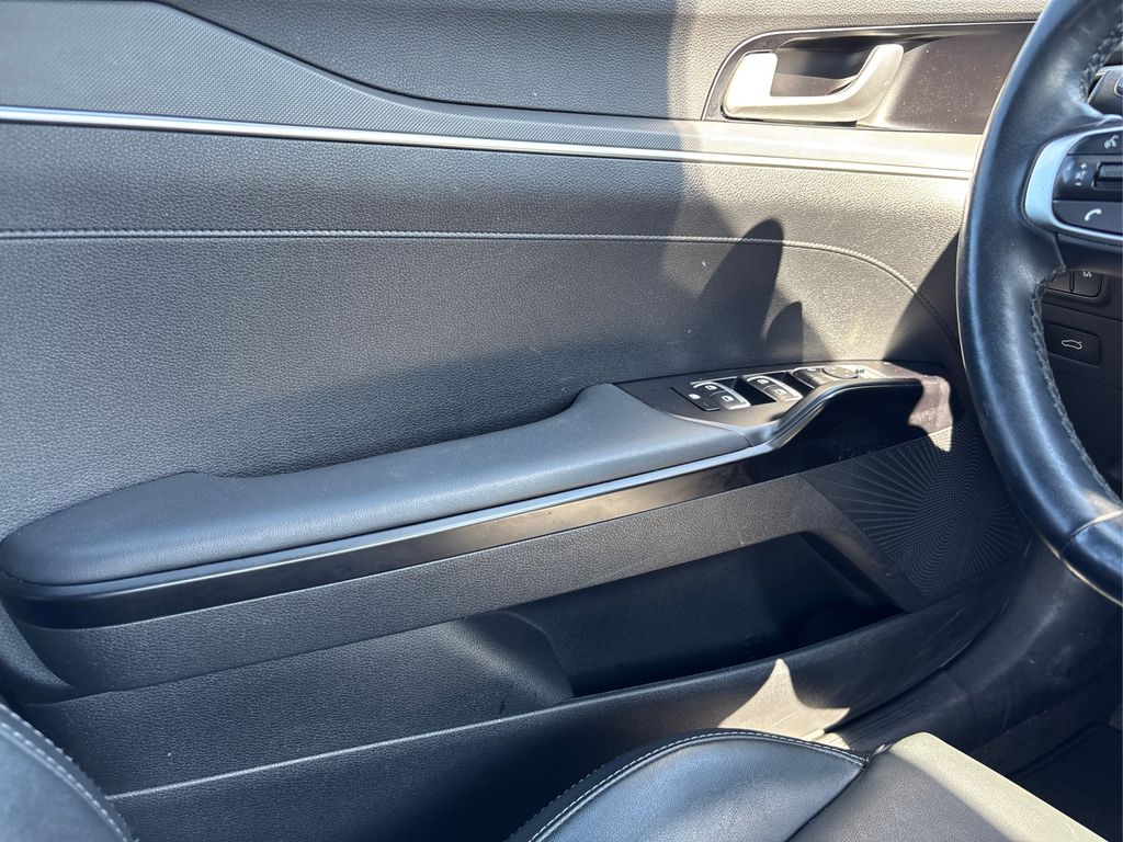 2024 Kia K5 GT-Line photo 22
