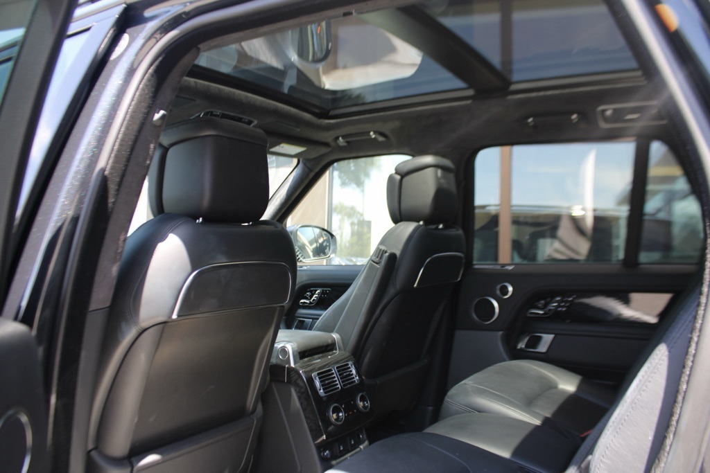 2021 Land Rover Range Rover Autobiography photo 28