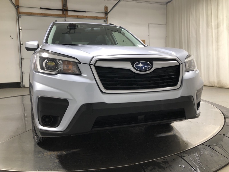 2020 Subaru Forester Premium photo 2