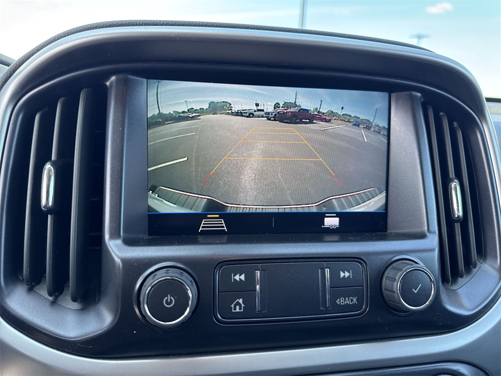 2022 Chevrolet Colorado LT photo 17