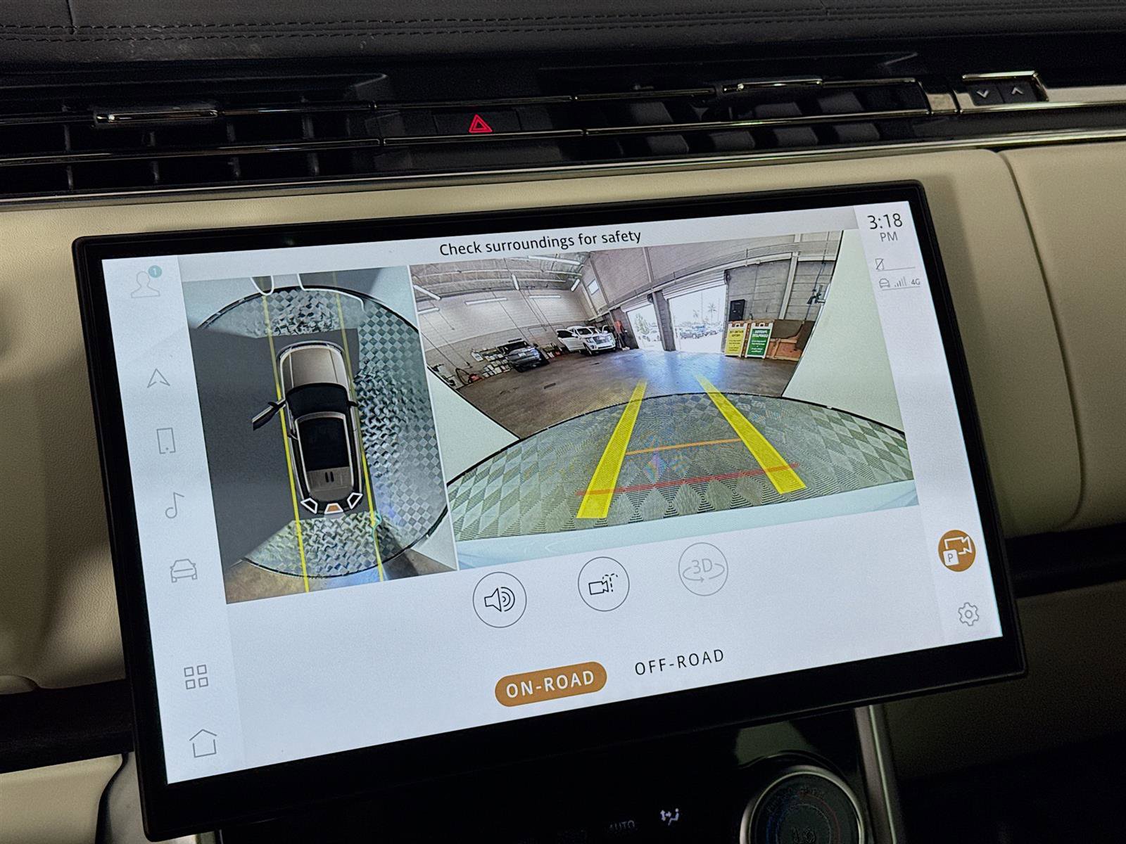 2023 Land Rover Range Rover SE photo 15