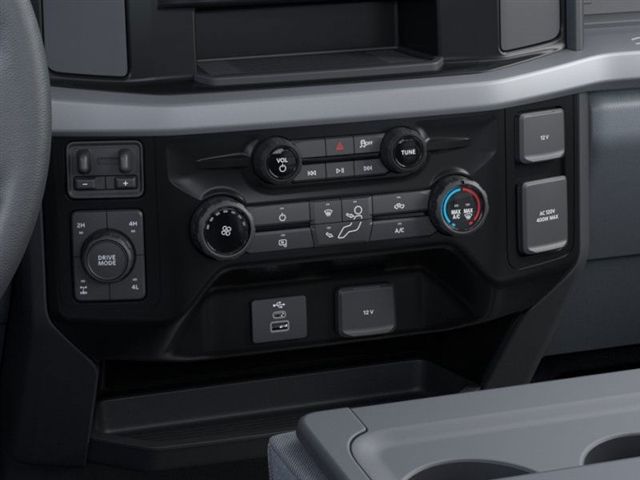 2025 FORD F-250 - Image 37